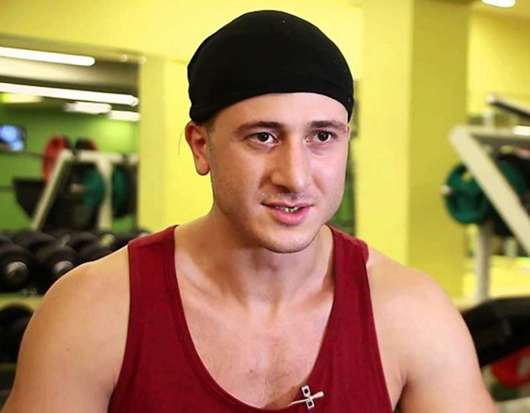Брюс Хлебников – Википедия, биография
